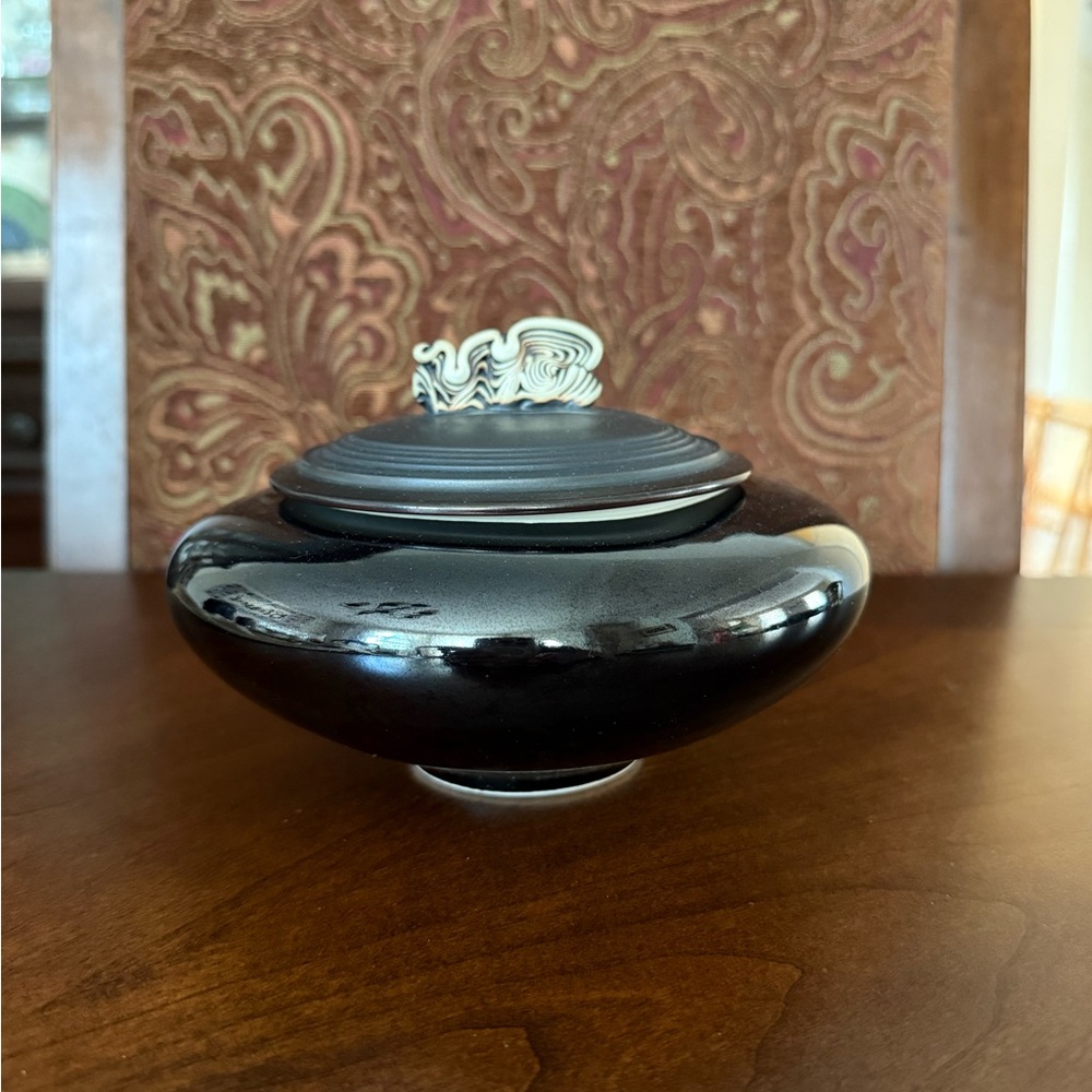 Andrew MacCorkindale Portland Oregon Covered Porcelain Bowl Signed